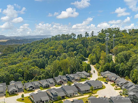 Arden, North Carolina, 28704, United States, 3 Bedrooms Bedrooms, ,3 BathroomsBathrooms,Residential,Forsale,1986019