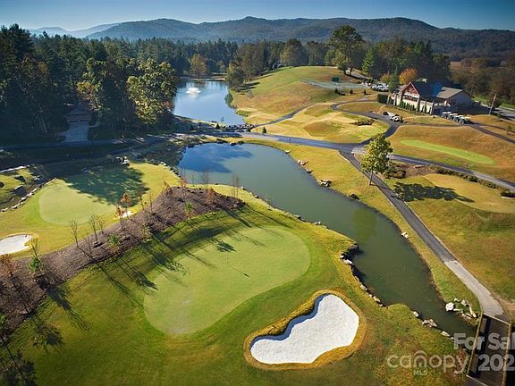 Hendersonville, North Carolina, 28739, United States, 3 Bedrooms Bedrooms, ,2 BathroomsBathrooms,Residential,Forsale,1986017