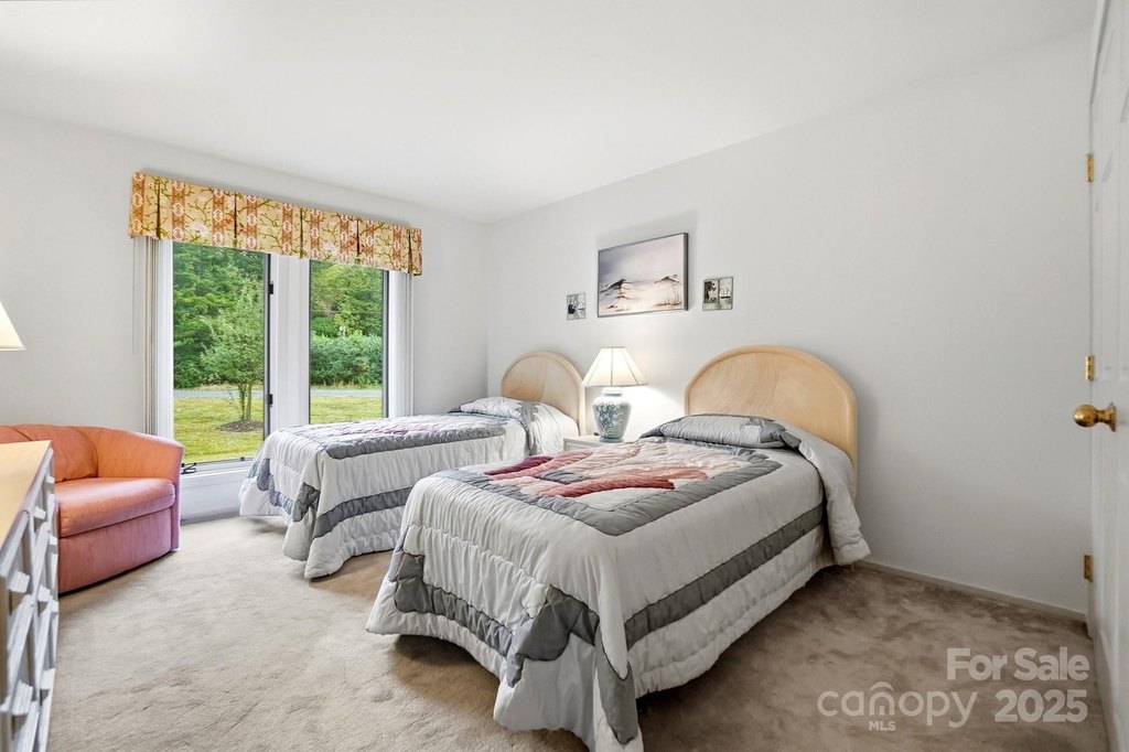 Lake Wylie, South Carolina, 29710, United States, 4 Bedrooms Bedrooms, ,4.5 BathroomsBathrooms,Residential,Forsale,2004559