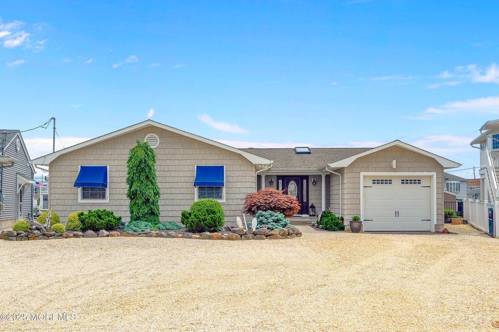 Lavallette, New Jersey, 08735, United States, 4 Bedrooms Bedrooms, ,3 BathroomsBathrooms,Residential,Forsale,1959733