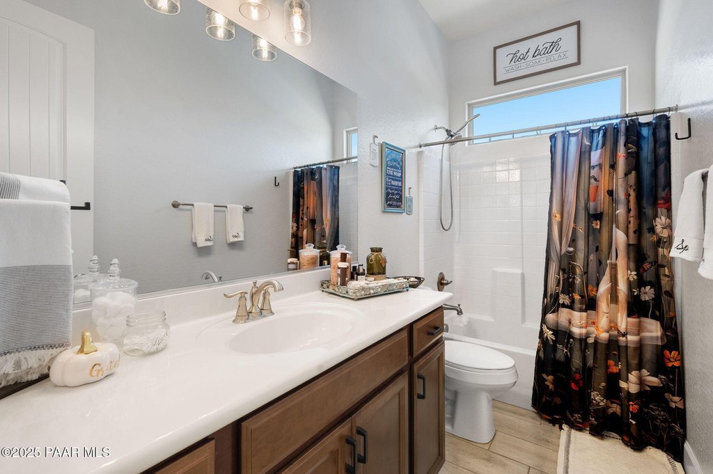 Prescott Valley, Arizona, 86315, United States, 3 Bedrooms Bedrooms, ,4 BathroomsBathrooms,Residential,Forsale,2011290