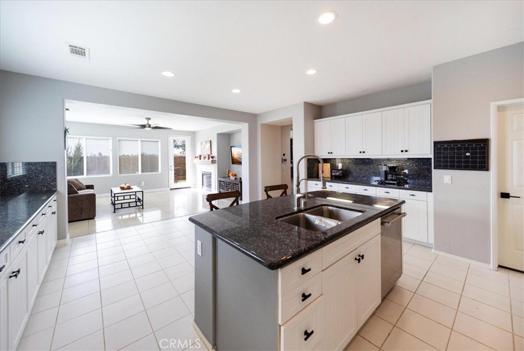 Winchester, California, 92596, United States, 5 Bedrooms Bedrooms, ,4 BathroomsBathrooms,Residential,Forsale,2004222