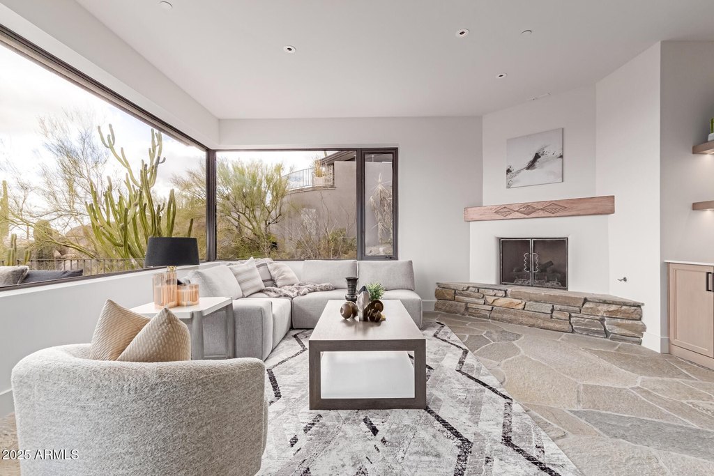 Carefree, Arizona, 85377, United States, 4 Bedrooms Bedrooms, ,5 BathroomsBathrooms,Residential,Forsale,1968441