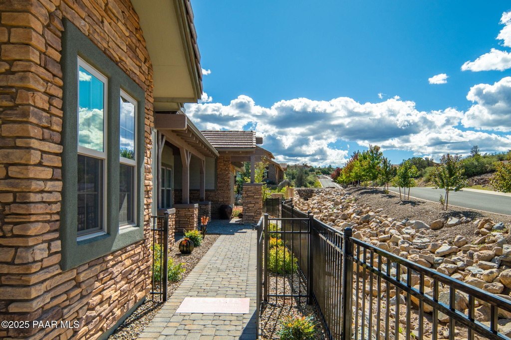 Prescott, Arizona, 86301, United States, 3 Bedrooms Bedrooms, ,3.5 BathroomsBathrooms,Residential,Forsale,1994052