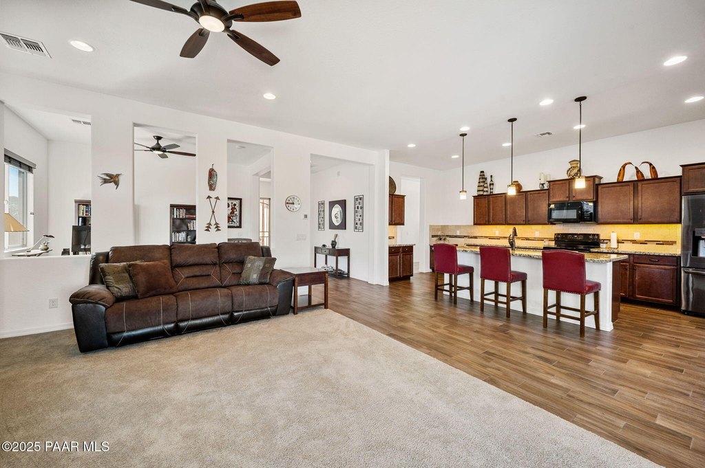 Prescott Valley, Arizona, 86315, United States, 3 Bedrooms Bedrooms, ,2 BathroomsBathrooms,Residential,Forsale,1994049