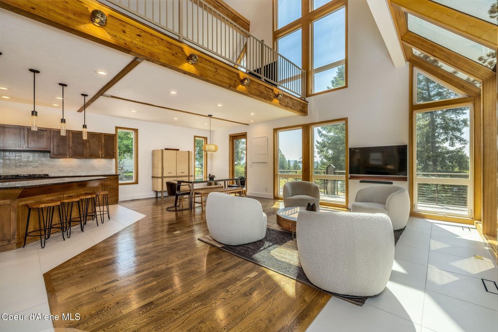 Coeur d'Alene, Idaho, 83814, United States, 4 Bedrooms Bedrooms, ,3 BathroomsBathrooms,Residential,Forsale,1960021