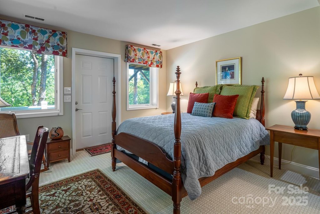 Flat Rock, North Carolina, 28731, United States, 3 Bedrooms Bedrooms, ,3.5 BathroomsBathrooms,Residential,Forsale,1985993