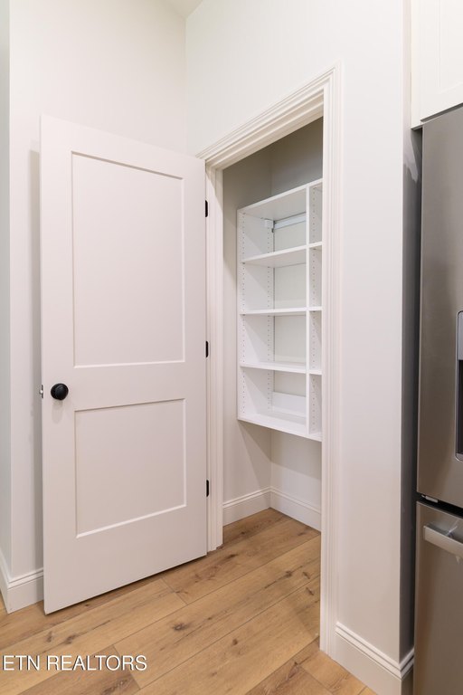 Clinton, Tennessee, 37716, United States, 3 Bedrooms Bedrooms, ,2 BathroomsBathrooms,Residential,Forsale,1999453