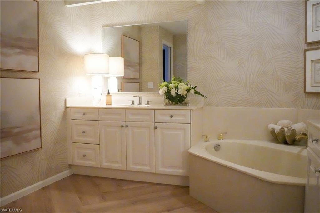 NAPLES, Florida, 34108, United States, 2 Bedrooms Bedrooms, ,2 BathroomsBathrooms,Residential,Forsale,2011597