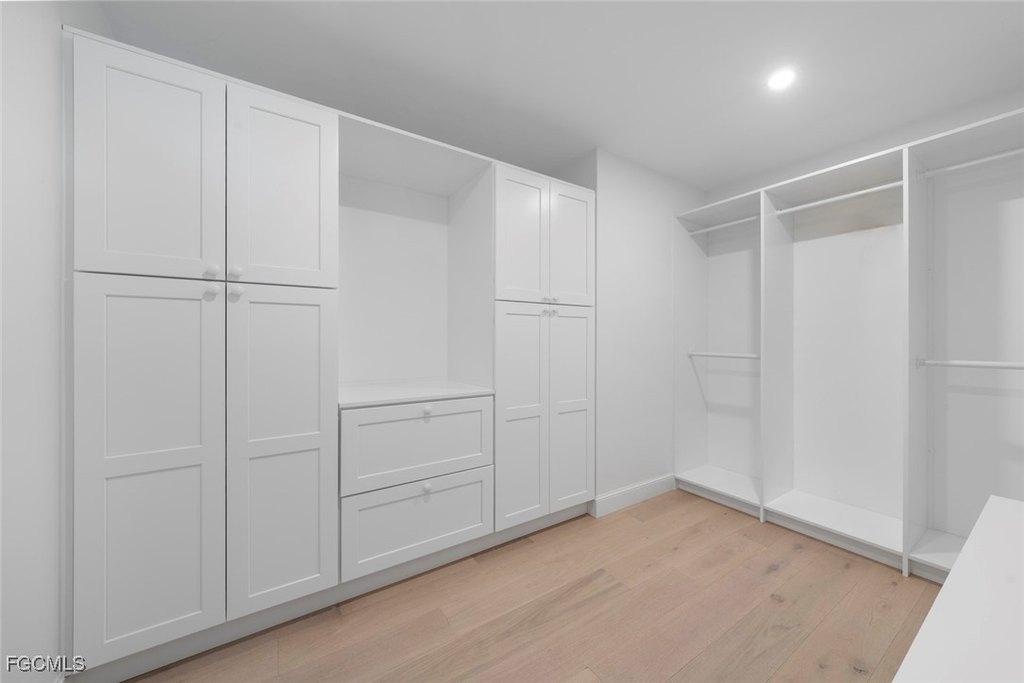 Sanibel, Florida, 33957, United States, 3 Bedrooms Bedrooms, ,2 BathroomsBathrooms,Residential,Forsale,1998639