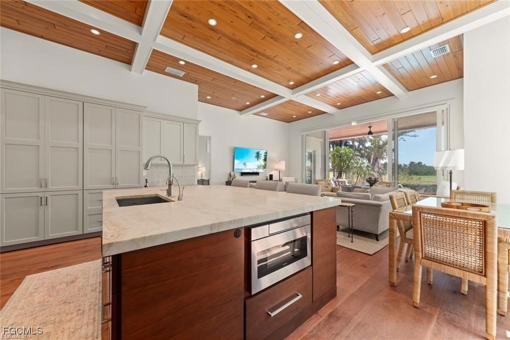 Sanibel, Florida, 33957, United States, 3 Bedrooms Bedrooms, ,4 BathroomsBathrooms,Residential,Forsale,1998634