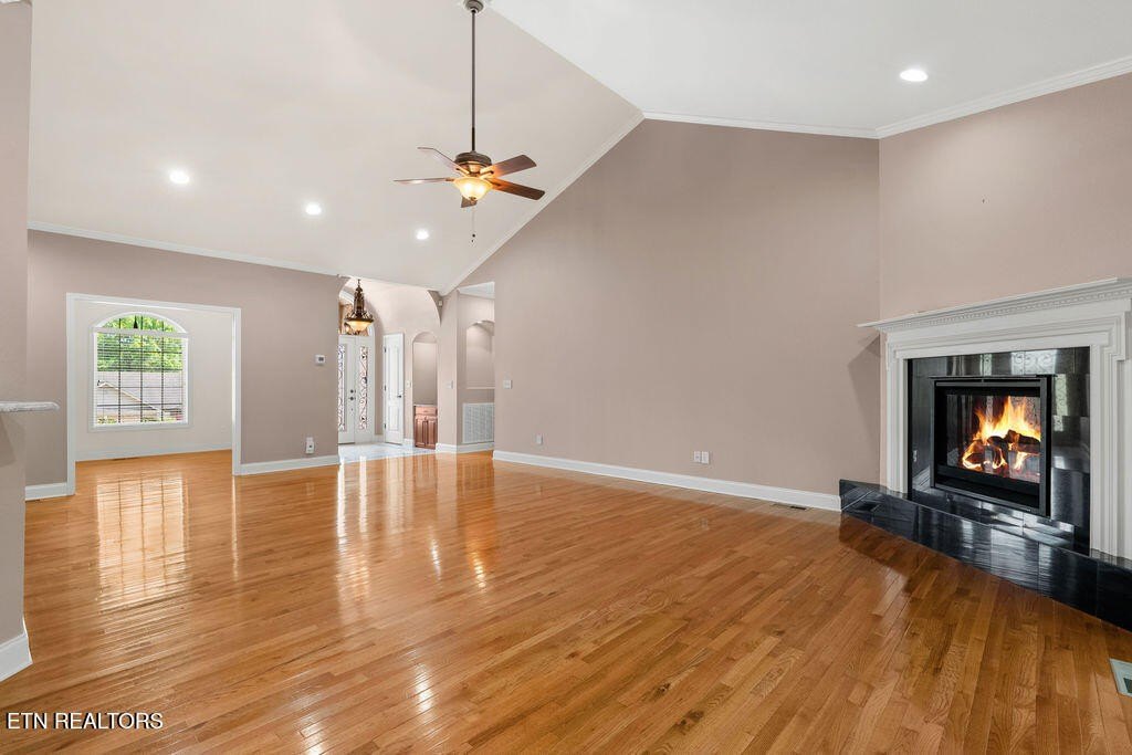 Loudon, Tennessee, 37774, United States, 3 Bedrooms Bedrooms, ,3 BathroomsBathrooms,Residential,Forsale,1893719