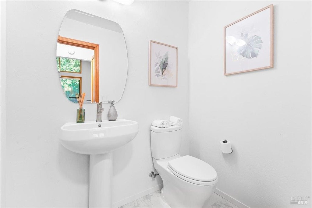 Santa Rosa, California, 95404, United States, 3 Bedrooms Bedrooms, ,3.5 BathroomsBathrooms,Residential,Forsale,2004739