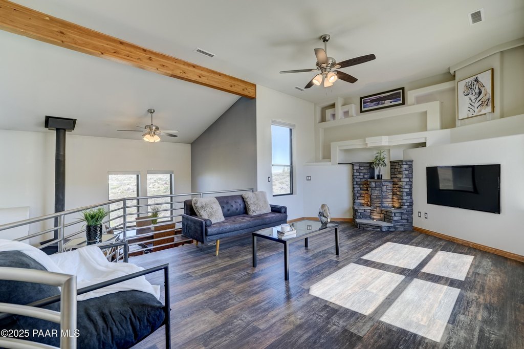 Dewey-Humboldt, Arizona, 86329, United States, 3 Bedrooms Bedrooms, ,2.5 BathroomsBathrooms,Residential,Forsale,1952161