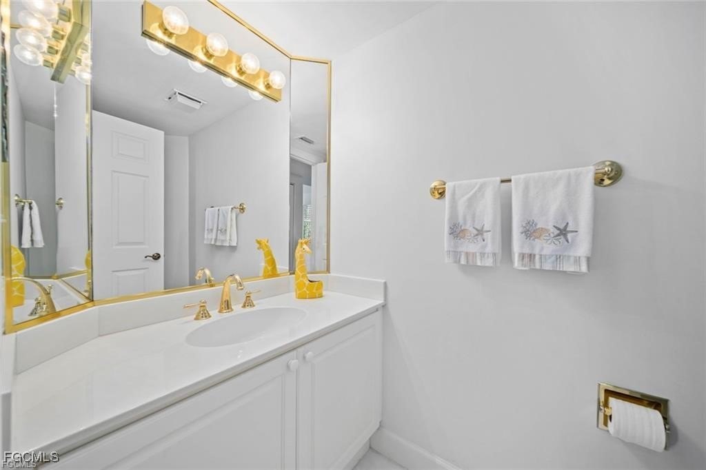 Sanibel, Florida, 33957, United States, 3 Bedrooms Bedrooms, ,2.5 BathroomsBathrooms,Residential,Forsale,1998643