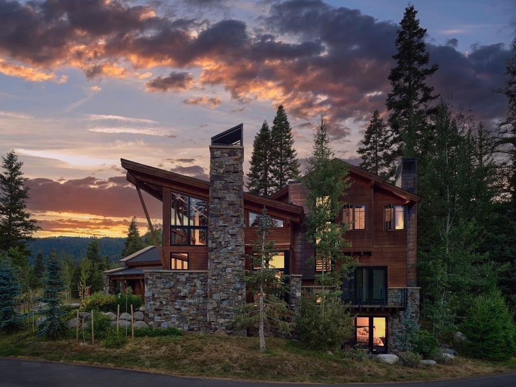 Donnelly, Idaho, 83615, United States, 3 Bedrooms Bedrooms, ,4 BathroomsBathrooms,Residential,Forsale,1996721