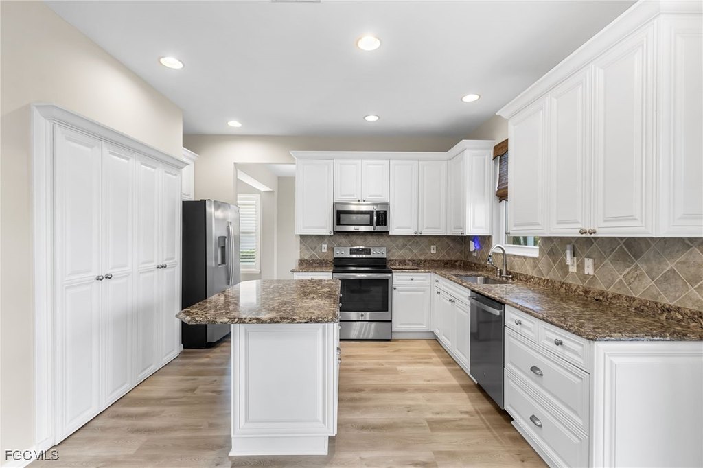 Fort Myers, Florida, 33908, United States, 5 Bedrooms Bedrooms, ,3 BathroomsBathrooms,Residential,Forsale,1998613