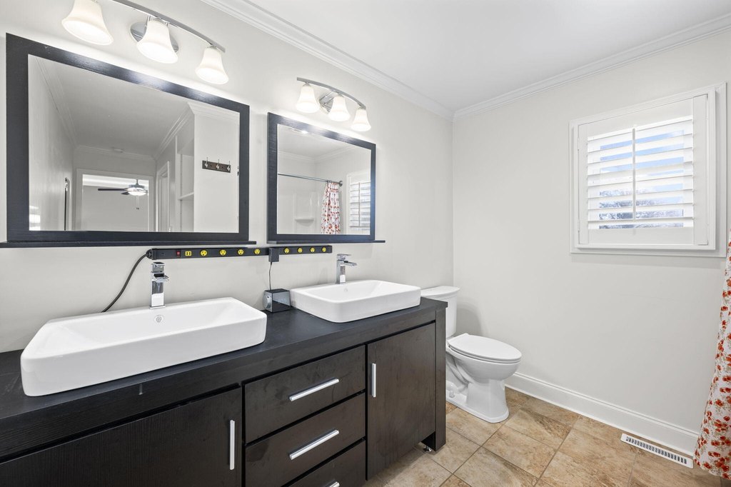 Cleveland, Tennessee, 37312, United States, 3 Bedrooms Bedrooms, ,3.5 BathroomsBathrooms,Residential,Forsale,2004670