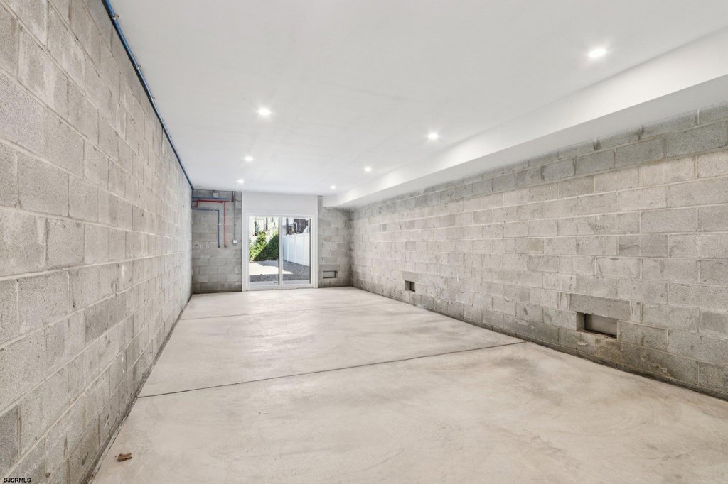 Atlantic City, New Jersey, 08401, United States, 3 Bedrooms Bedrooms, ,2.5 BathroomsBathrooms,Residential,Forsale,1994152