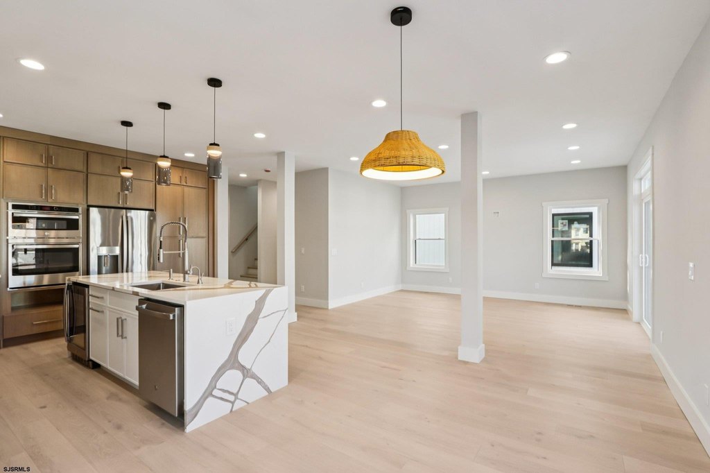 Atlantic City, New Jersey, 08401, United States, 3 Bedrooms Bedrooms, ,2.5 BathroomsBathrooms,Residential,Forsale,2004607