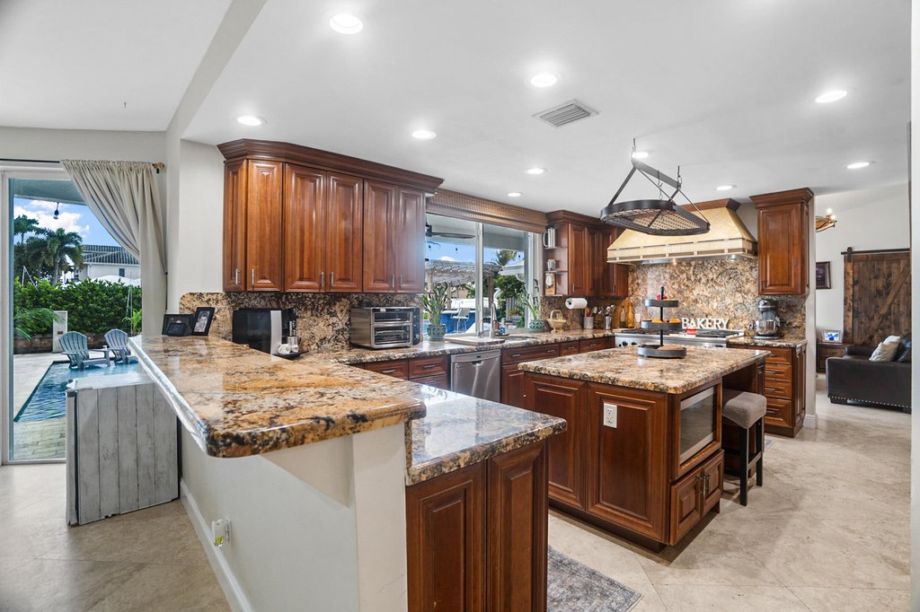 Boca Raton, Florida, 33487, United States, 4 Bedrooms Bedrooms, ,5 BathroomsBathrooms,Residential,Forsale,1996332