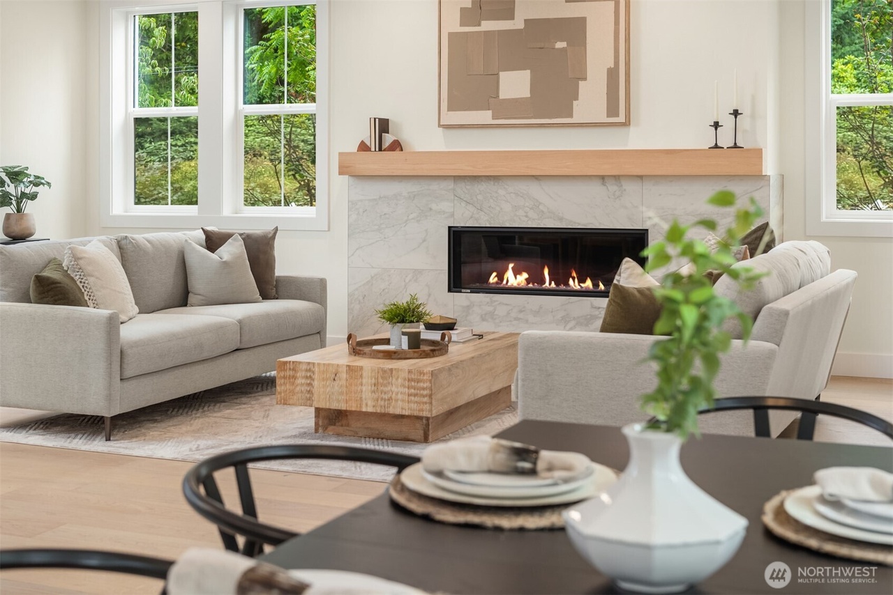 Kirkland, Washington, 98033, United States, 5 Bedrooms Bedrooms, ,4 BathroomsBathrooms,Residential,Forsale,1990717