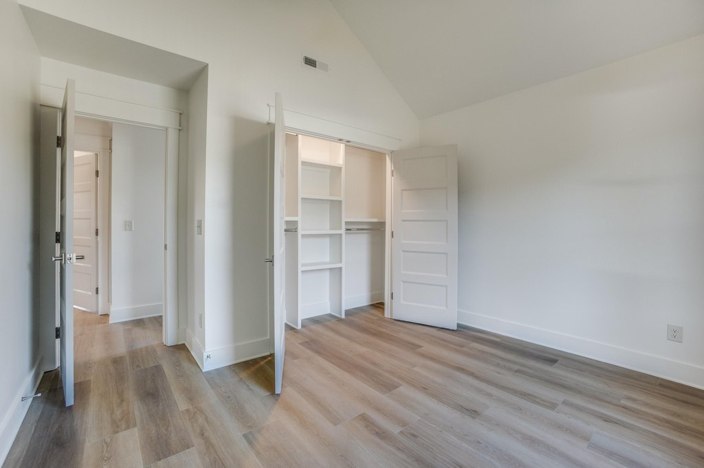 Chattanooga, Tennessee, 37419, United States, 4 Bedrooms Bedrooms, ,3.5 BathroomsBathrooms,Residential,Forsale,2009593