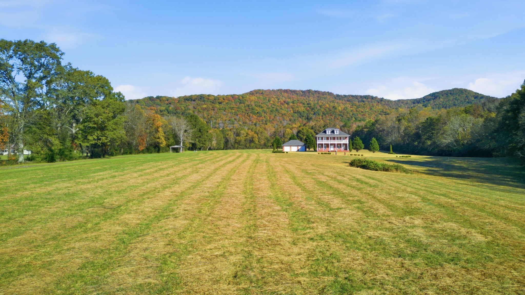 Bridgeport, Alabama, 35740, United States, 4 Bedrooms Bedrooms, ,3.5 BathroomsBathrooms,Residential,Forsale,2009579