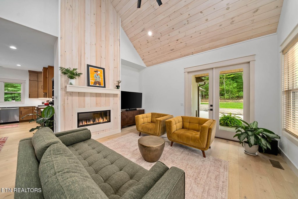 Fairfield Glade, Tennessee, 38558, United States, 3 Bedrooms Bedrooms, ,2.5 BathroomsBathrooms,Residential,Forsale,1952852