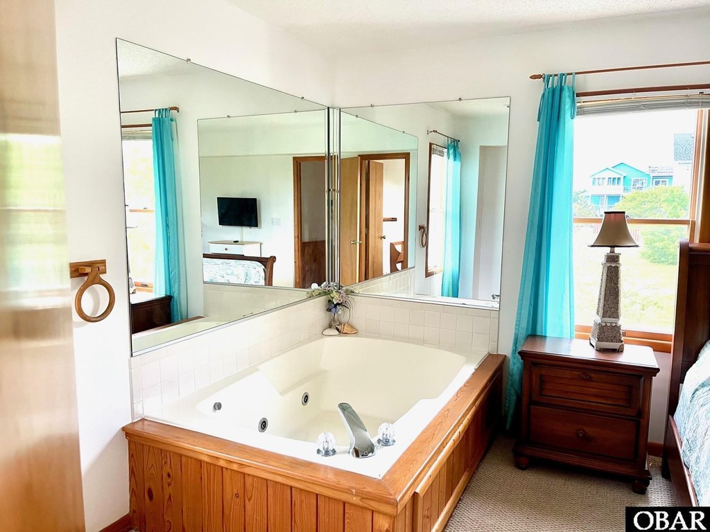 Corolla, North Carolina, 27927, United States, 5 Bedrooms Bedrooms, ,4.5 BathroomsBathrooms,Residential,Forsale,2004884