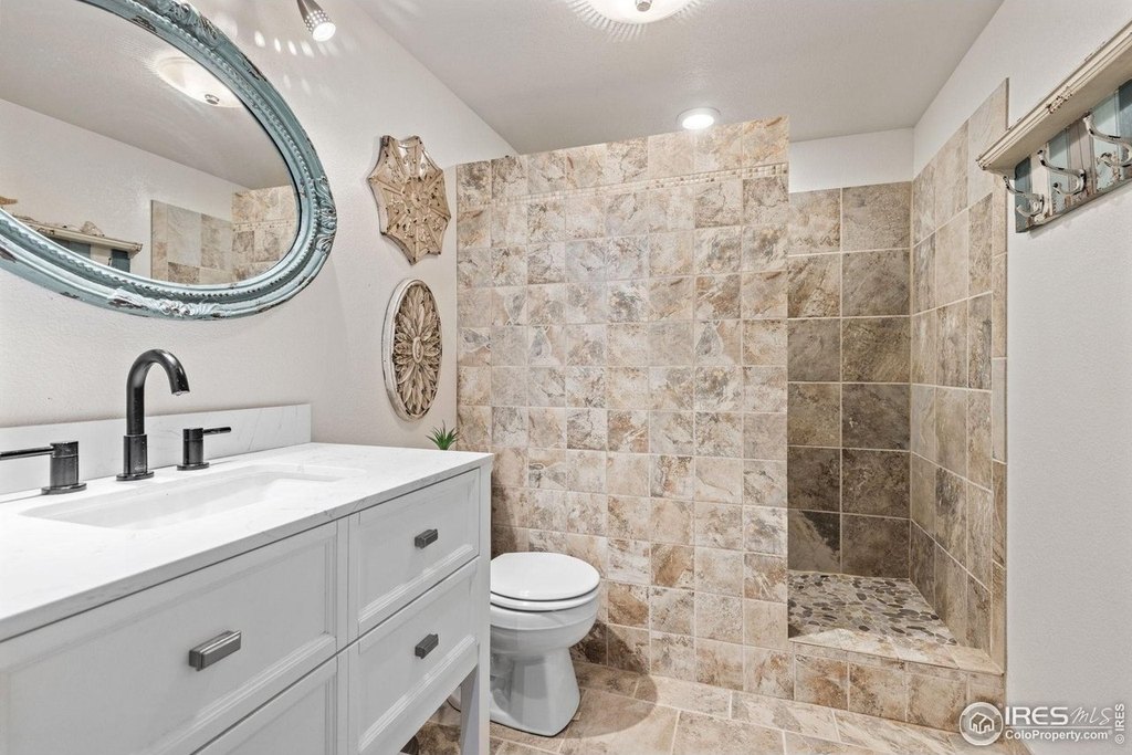 Berthoud, Colorado, 80513, United States, 4 Bedrooms Bedrooms, ,3 BathroomsBathrooms,Residential,Forsale,2004281