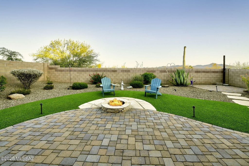 Tucson, Arizona, 85742, United States, 5 Bedrooms Bedrooms, ,3 BathroomsBathrooms,Residential,Forsale,2007360