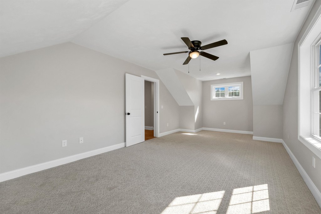 Meredith, New Hampshire, 03253, United States, 4 Bedrooms Bedrooms, ,2.5 BathroomsBathrooms,Residential,Forsale,2002407