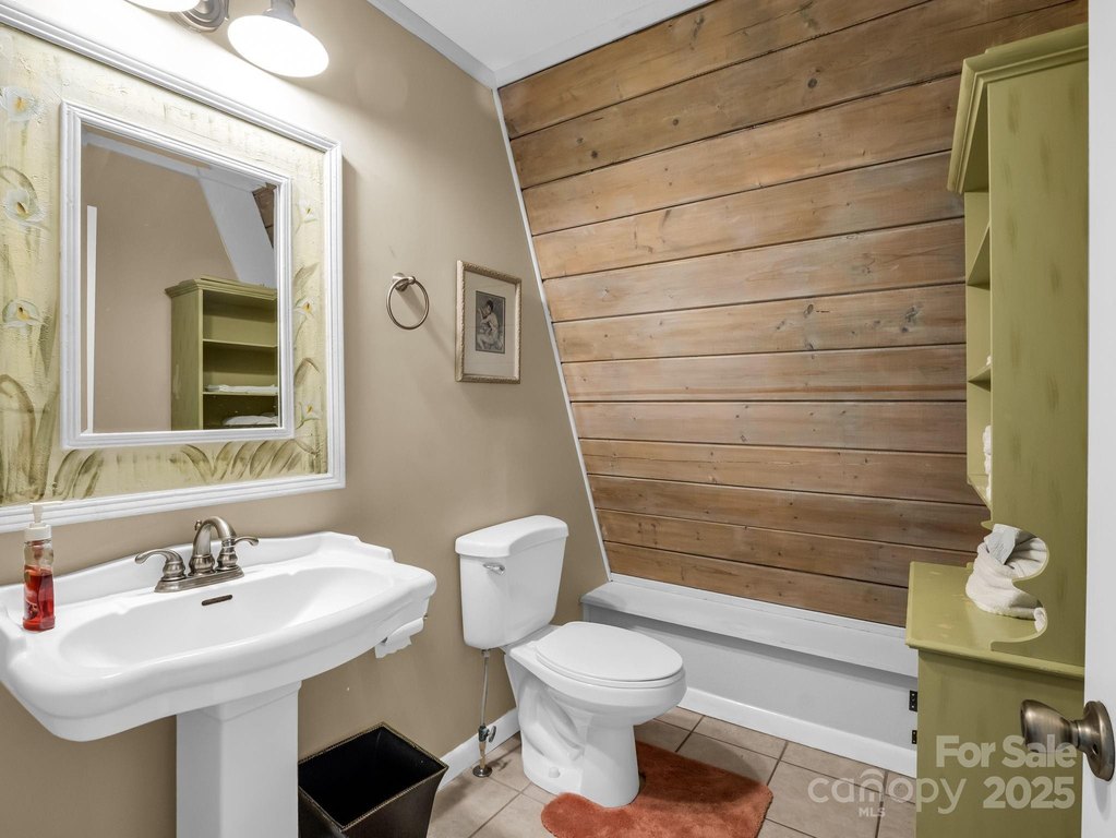 Lake Lure, North Carolina, 28746, United States, 4 Bedrooms Bedrooms, ,3.5 BathroomsBathrooms,Residential,Forsale,2004303