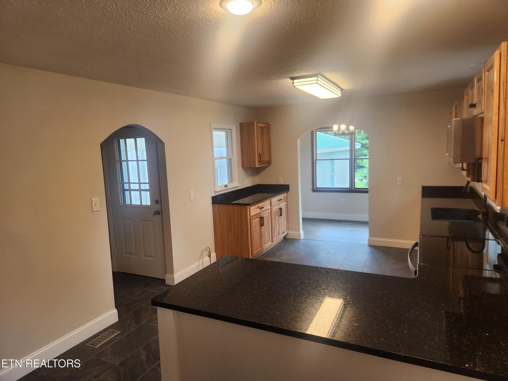 Crossville, Tennessee, 38572, United States, 3 Bedrooms Bedrooms, ,2.5 BathroomsBathrooms,Residential,Forsale,1952853