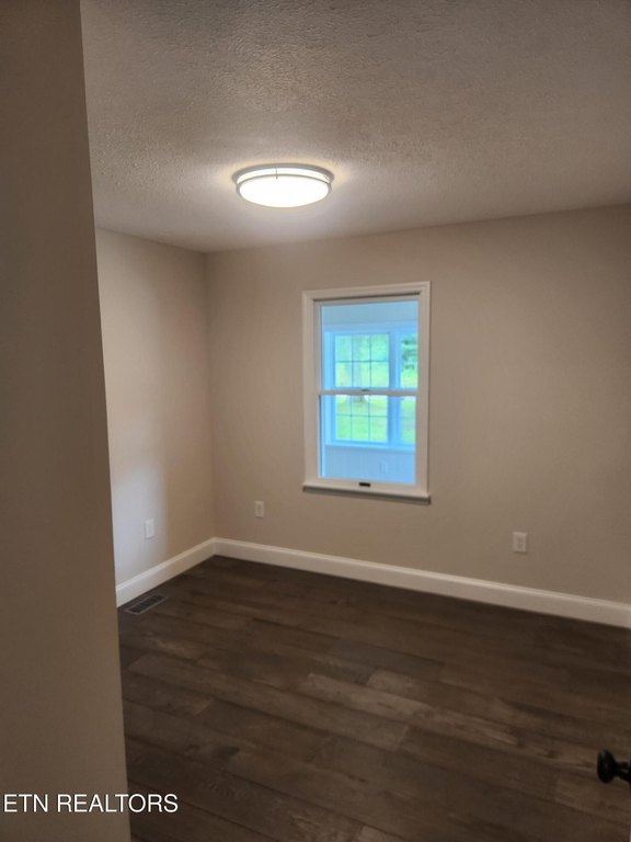 Crossville, Tennessee, 38572, United States, 3 Bedrooms Bedrooms, ,2.5 BathroomsBathrooms,Residential,Forsale,1952853