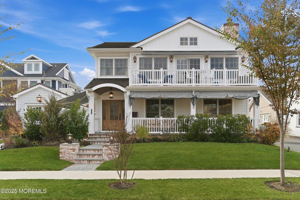 Avon-by-the-sea, New Jersey, 07717, United States, 3 Bedrooms Bedrooms, ,2.5 BathroomsBathrooms,Residential,Forsale,2004833