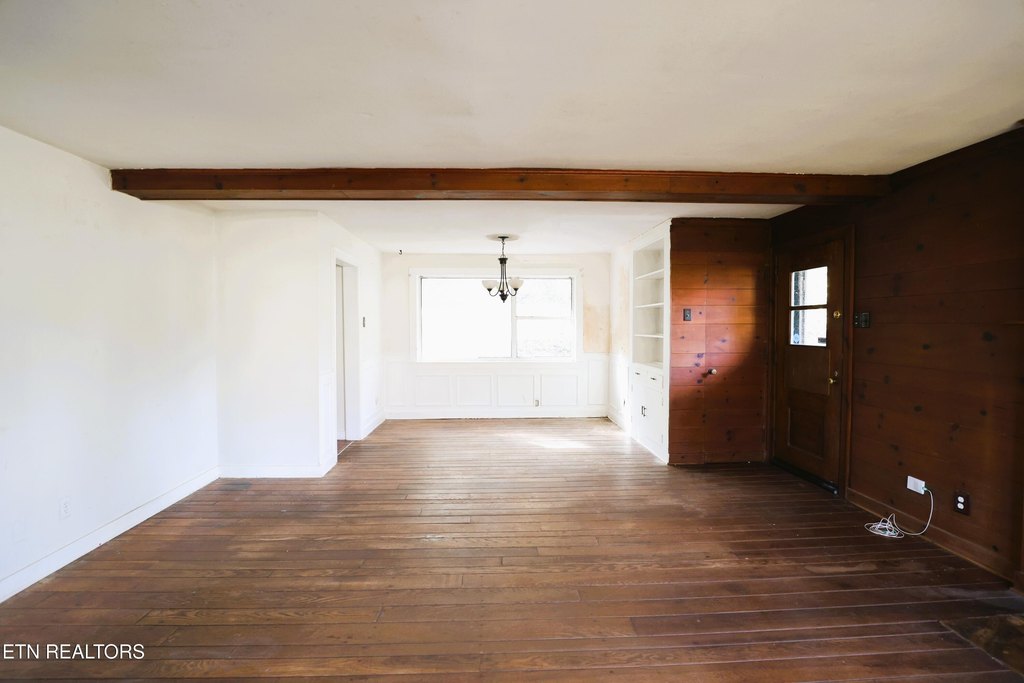 Knoxville, Tennessee, 37920, United States, 2 Bedrooms Bedrooms, ,1 BathroomBathrooms,Residential,Forsale,1999470