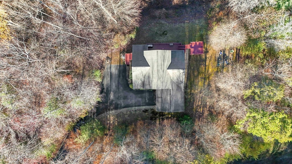 Cosby, Tennessee, 37722, United States, 2 Bedrooms Bedrooms, ,3 BathroomsBathrooms,Residential,Forsale,1999440