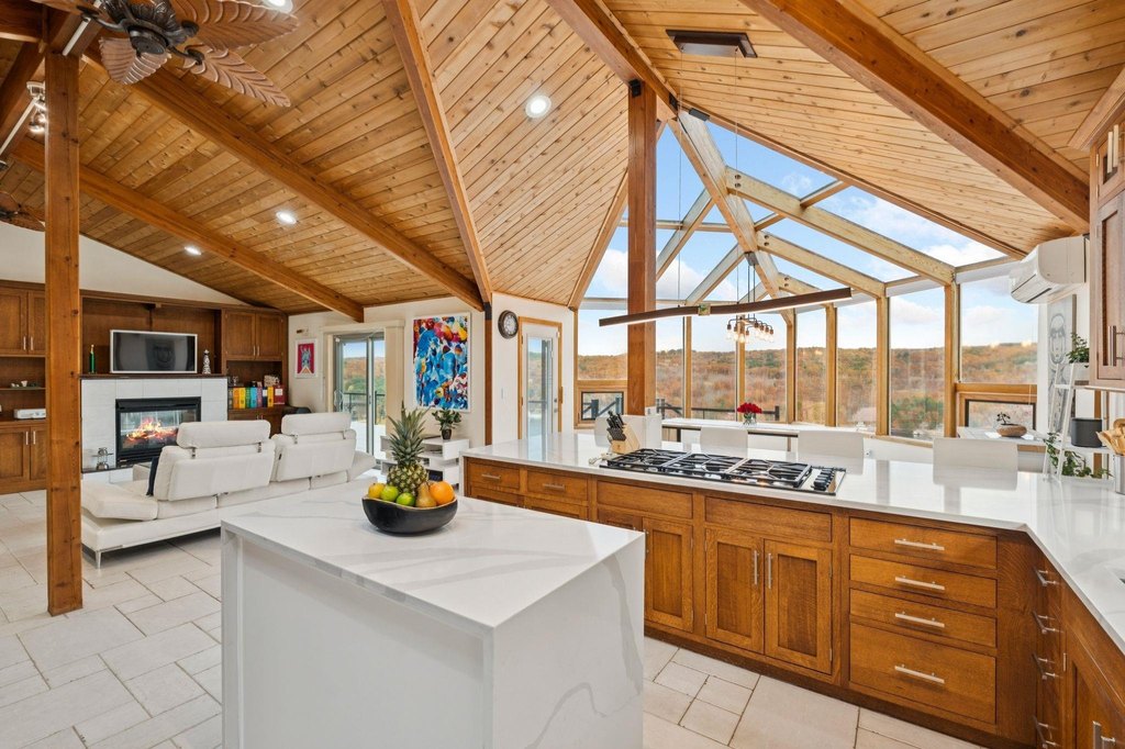 Alton, New Hampshire, 03810, United States, 3 Bedrooms Bedrooms, ,3.5 BathroomsBathrooms,Residential,Forsale,2004704