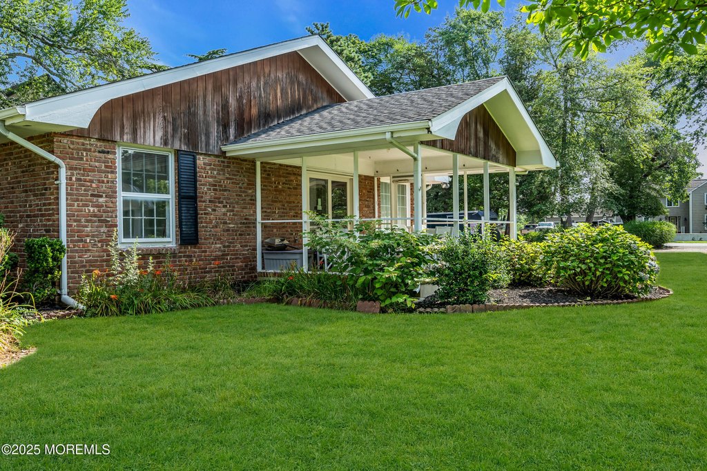 Toms River, New Jersey, 08753, United States, 3 Bedrooms Bedrooms, ,2 BathroomsBathrooms,Residential,Forsale,1966076