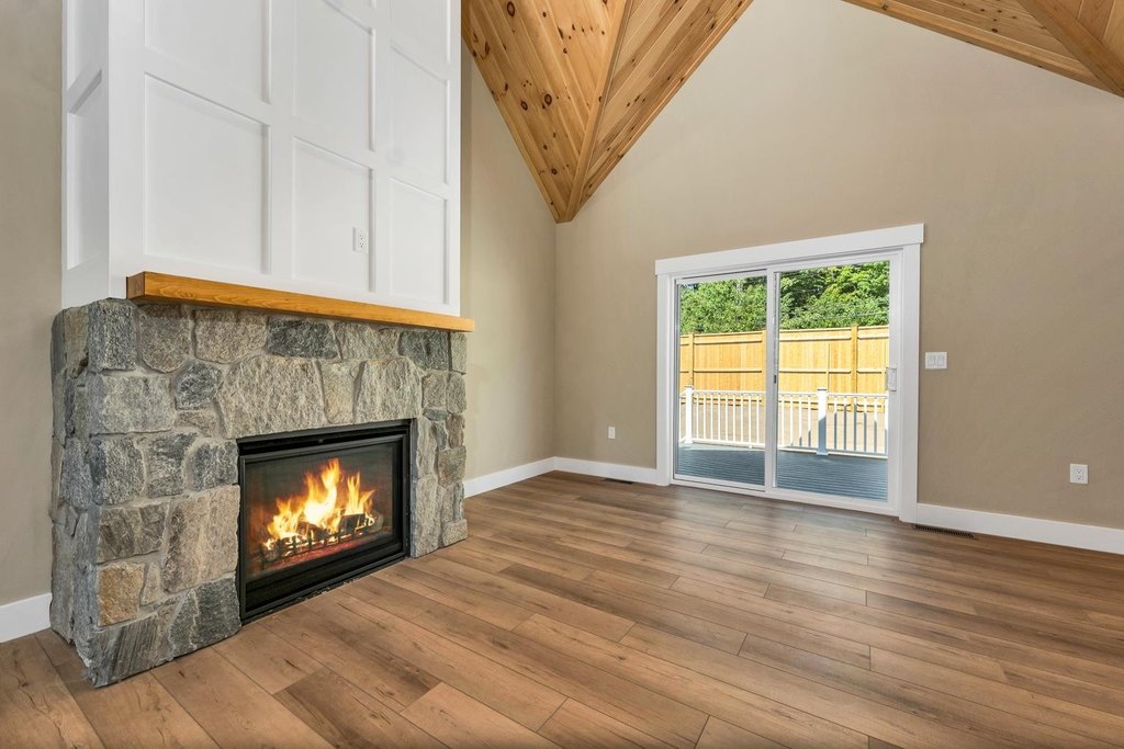 Laconia, New Hampshire, 03246, United States, 3 Bedrooms Bedrooms, ,2.5 BathroomsBathrooms,Residential,Forsale,1953804