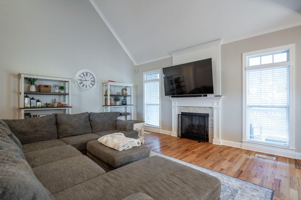 Harrison, Tennessee, 37341, United States, 4 Bedrooms Bedrooms, ,2.5 BathroomsBathrooms,Residential,Forsale,2004674