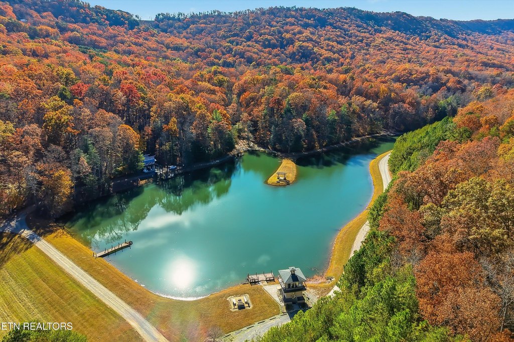 Maryville, Tennessee, 37803, United States, 2 Bedrooms Bedrooms, ,2.5 BathroomsBathrooms,Residential,Forsale,1999450