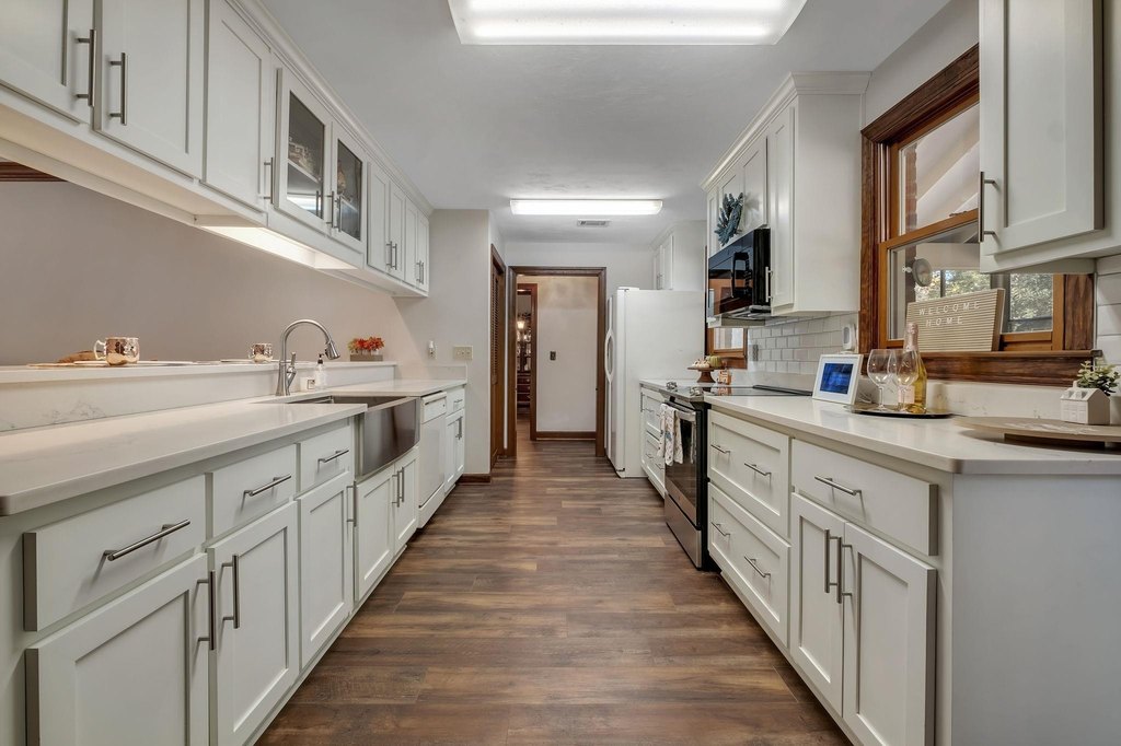 Tallahassee, Florida, 32312, United States, 3 Bedrooms Bedrooms, ,2.5 BathroomsBathrooms,Residential,Forsale,2004637