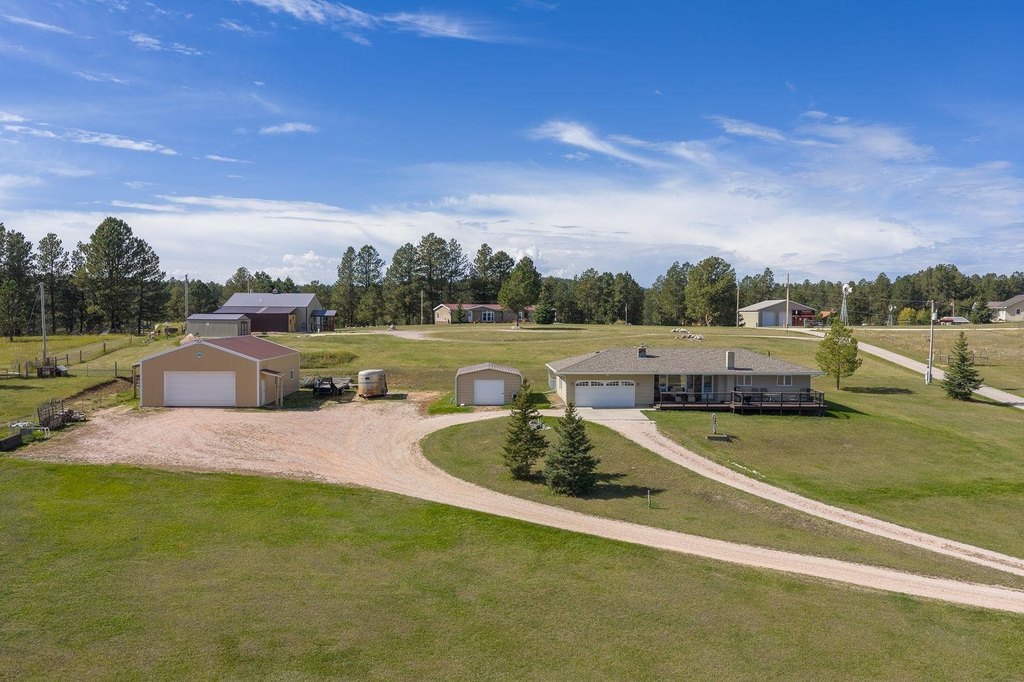 Custer, South Dakota, 57730, United States, 5 Bedrooms Bedrooms, ,2 BathroomsBathrooms,Residential,Forsale,2011080