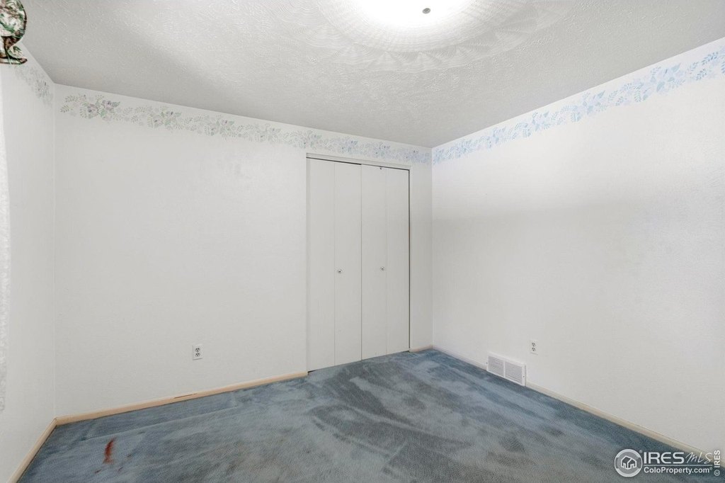 Loveland, Colorado, 80538, United States, 5 Bedrooms Bedrooms, ,2 BathroomsBathrooms,Residential,Forsale,2004289