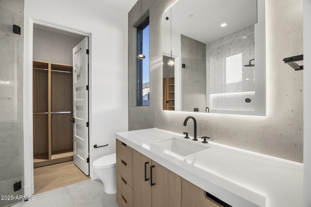 Scottsdale, Arizona, 85254, United States, 6 Bedrooms Bedrooms, ,6.5 BathroomsBathrooms,Residential,Forsale,2004934