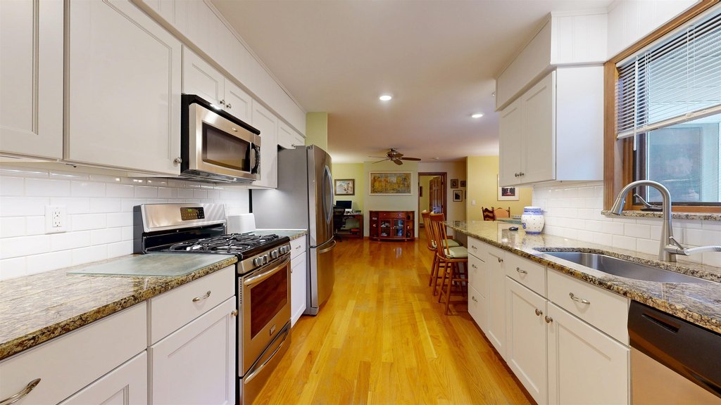 Williston, Vermont, 05495, United States, 2 Bedrooms Bedrooms, ,2 BathroomsBathrooms,Residential,Forsale,1999493