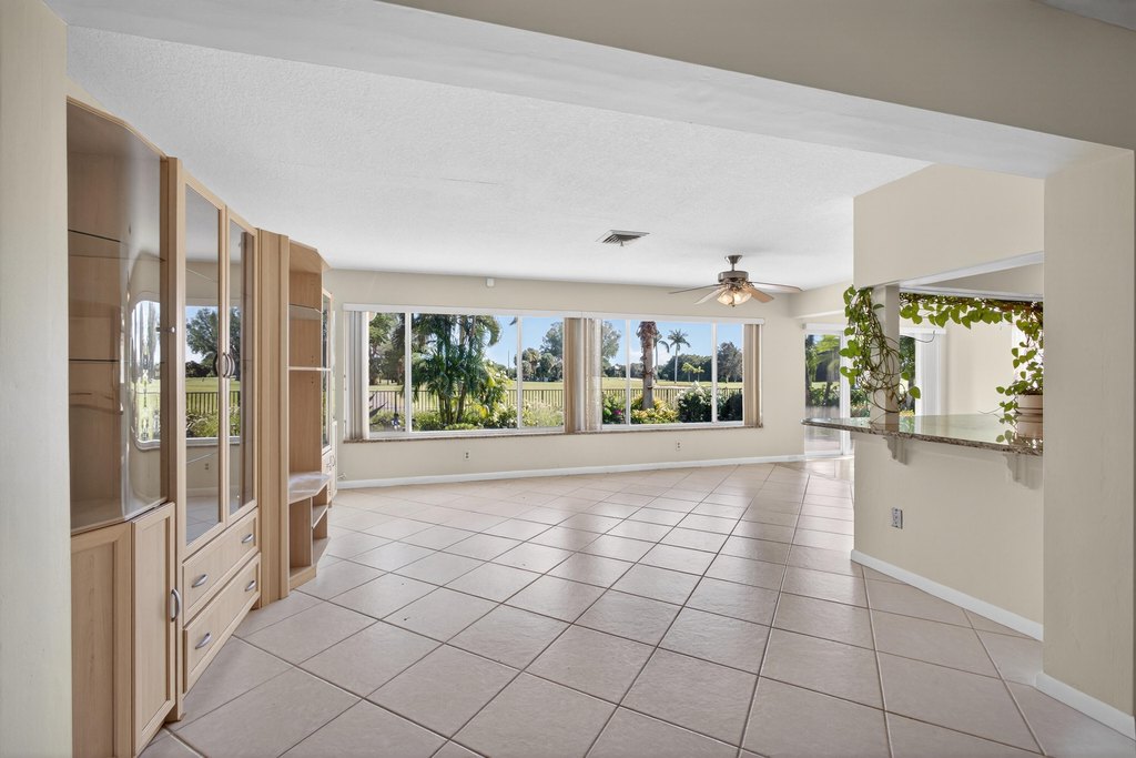 Lake Worth Beach, Florida, 33460, United States, 2 Bedrooms Bedrooms, ,2 BathroomsBathrooms,Residential,Forsale,2010661